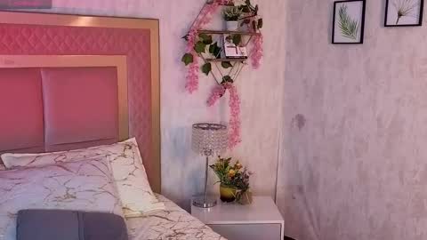 robin D online show from 10.24.25