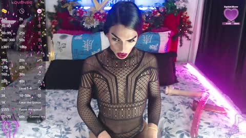 Snapshot of robinsonbaker chatting on 01.24.25 Margot Ferrer online show from 01.24.25