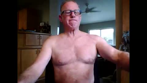 Snapshot of robo0000 chatting on 11.05.25 robo0000 online show from 11.05.25