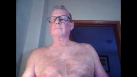 Snapshot of robo0000 chatting on 05.15.26 robo0000 online show from 05.15.26