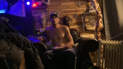 Snapshot of rockemx chatting on 12.10.24 rockemx online show from 12.10.24