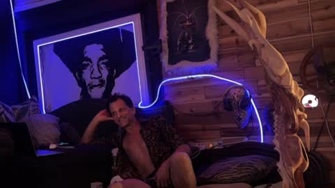 Snapshot of rockemx chatting on 12.30.24 rockemx online show from 12.30.24