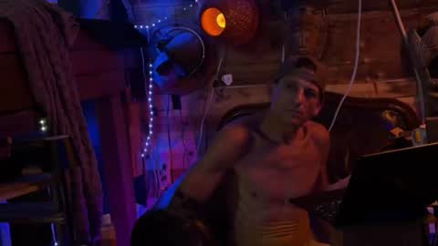 Snapshot of rockemx chatting on 11.14.25 rockemx online show from 11.14.25