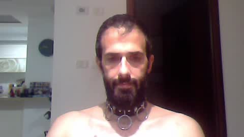 Snapshot of rockistman1 chatting on 12.17.25 rockistman1 online show from 12.17.25