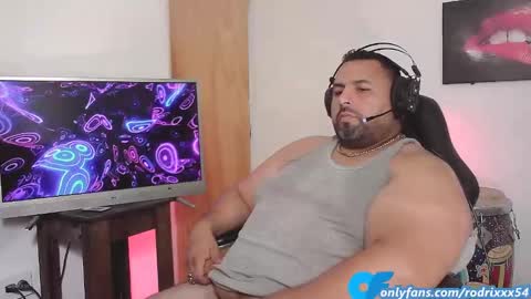 Snapshot of rodrixxx54 chatting on 01.15.25 rodrixxx54 online show from 01.15.25