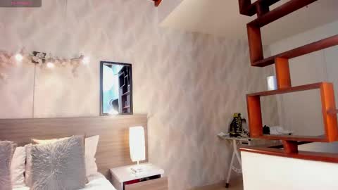 Snapshot of rogger_physique chatting on 02.11.26 Rogger online show from 02.11.26