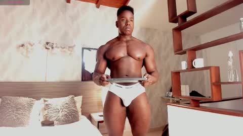 Snapshot of rogger_physique chatting on 02.12.26 Rogger online show from 02.12.26