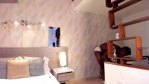 Snapshot of rogger_physique chatting on 02.14.26 Rogger online show from 02.14.26