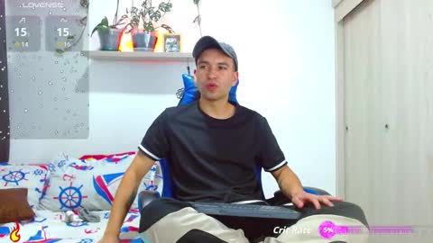 Snapshot of rolos_hot32 chatting on 10.31.25 rolos_hot32 online show from 10.31.25