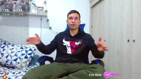 Snapshot of rolos_hot32 chatting on 11.09.25 rolos_hot32 online show from 11.09.25