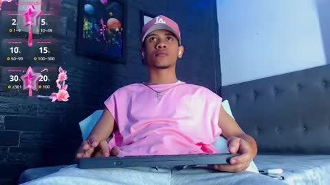 Snapshot of romancartier_ chatting on 10.18.25 Roman Cartier online show from 10.18.25