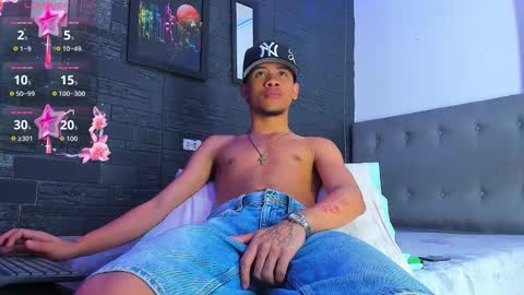 Snapshot of romancartier_ chatting on 11.20.25 Roman Cartier online show from 11.20.25