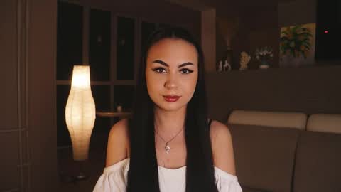 Nora online show from 04.05.26