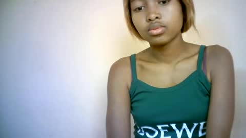 rominah_20 online show from 07.22.26