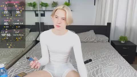 Snapshot of ron_vilsx chatting on 10.19.25 ron vilsx online show from 10.19.25