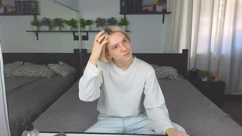 Snapshot of ron_vilsx chatting on 11.24.25 ron vilsx online show from 11.24.25