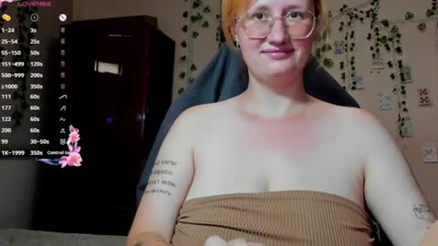 Snapshot of roniya_v chatting on 08.03.26 Spicy lady Kristy online show from 08.03.26