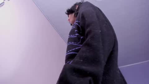 Snapshot of room312_ chatting on 03.07.25 Twelve 3 Inst Twelve 312002 Twitter Room312 2002 online show from 03.07.25