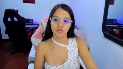  MIA AND PAUL online show from 11.24.25