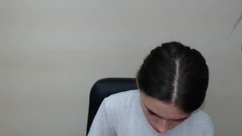 Snapshot of rosalais_ chatting on 09.16.25 Rose online show from 09.16.25