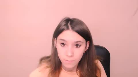 Snapshot of rosalais_ chatting on 10.24.25 Rose online show from 10.24.25