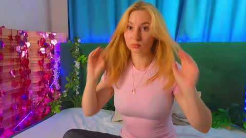 Snapshot of rosaliehandley chatting on 05.31.26 rosaliehandley online show from 05.31.26