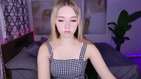 Snapshot of rosarising chatting on 07.05.26 RosaRising online show from 07.05.26