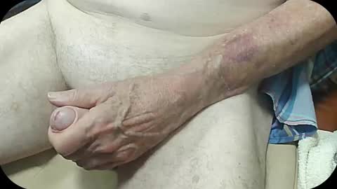 Snapshot of rosco26 chatting on 12.22.24 Rosco online show from 12.22.24