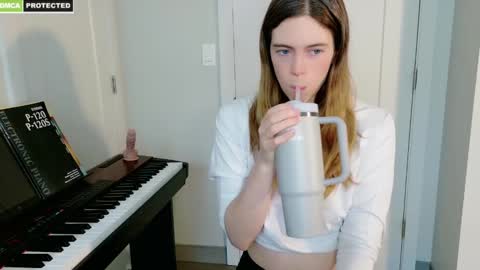 rose77782 online show from 02.13.25