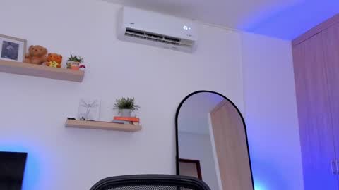 Rose Saenz online show from 02.24.25