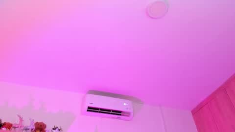 Rose Saenz online show from 12.17.25