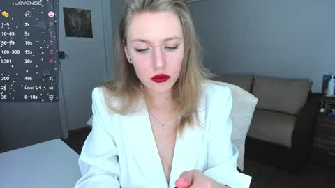 Snapshot of rose_brooks chatting on 05.11.26 Rose but u can call me princess online show from 05.11.26