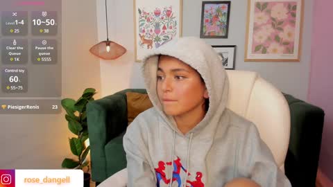 Snapshot of rose_dangel1 chatting on 01.24.25 Rose online show from 01.24.25