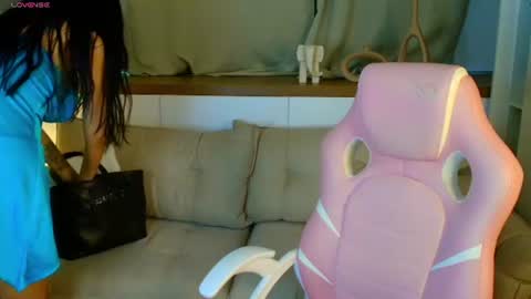 Snapshot of rose_desiree chatting on 06.26.26 Rose online show from 06.26.26