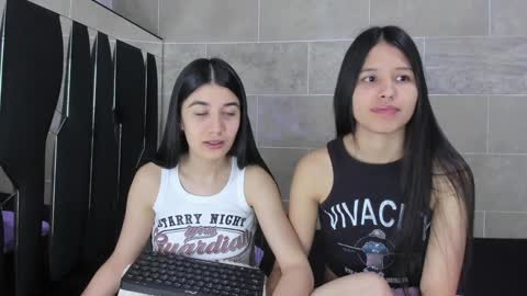 Snapshot of roseandmiah chatting on 12.30.24 Rose y Miah online show from 12.30.24