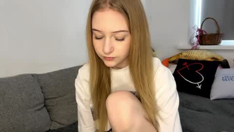 Snapshot of roseblansh chatting on 05.29.26 roseblansh online show from 05.29.26