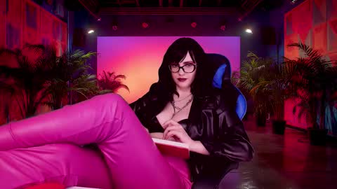 Snapshot of roseblooom chatting on 10.08.25 Rosebloom online show from 10.08.25