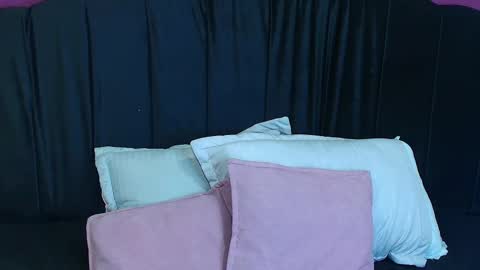 R O S E   S M I T H online show from 02.19.25