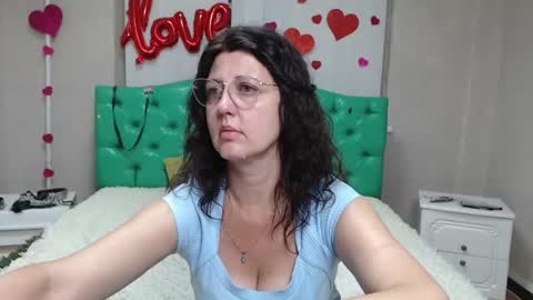Snapshot of rosehille chatting on 07.07.26 RoseHille online show from 07.07.26