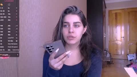 Snapshot of roselina_ chatting on 01.24.25 Rose online show from 01.24.25