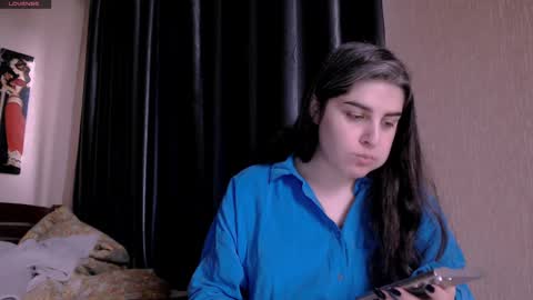 Snapshot of roselina_ chatting on 02.19.25 Rose online show from 02.19.25