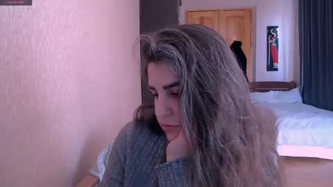 Snapshot of roselina_ chatting on 02.28.25 Rose online show from 02.28.25