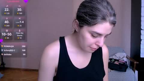 Snapshot of roselina_ chatting on 11.03.25 Rose online show from 11.03.25