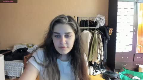 Snapshot of roselina_ chatting on 05.24.26 Rose online show from 05.24.26
