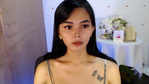 Snapshot of rosella_xx chatting on 02.25.25 TONETH online show from 02.25.25