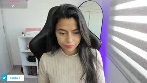 Snapshot of roseparis chatting on 11.09.25 Nat online show from 11.09.25