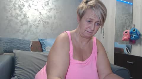 Lovepinklilly online show from 02.03.26