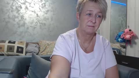 Lovepinklilly online show from 02.10.26