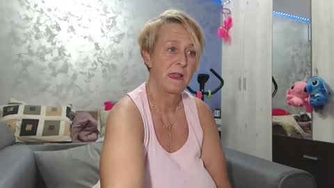 Lovepinklilly online show from 05.15.26