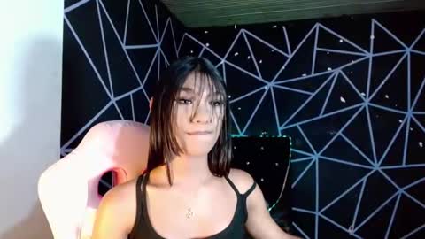 Snapshot of rosettahott chatting on 05.19.26 Rosettahott online show from 05.19.26